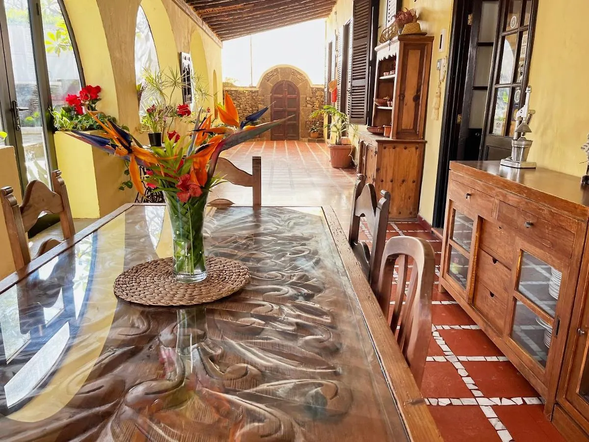 Villa Del Monte Santa Brígida Otel